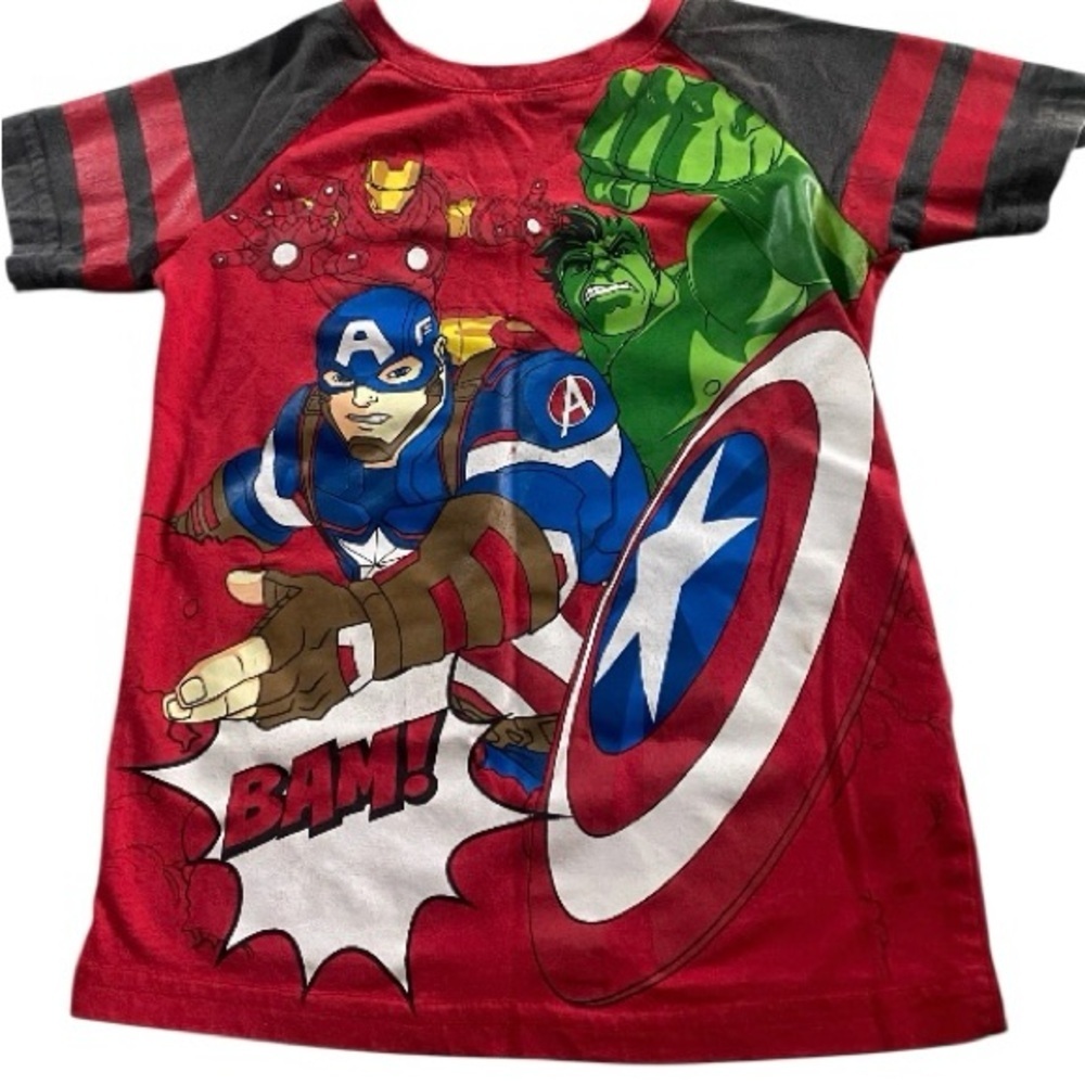 Avengers boys size 4 shirt